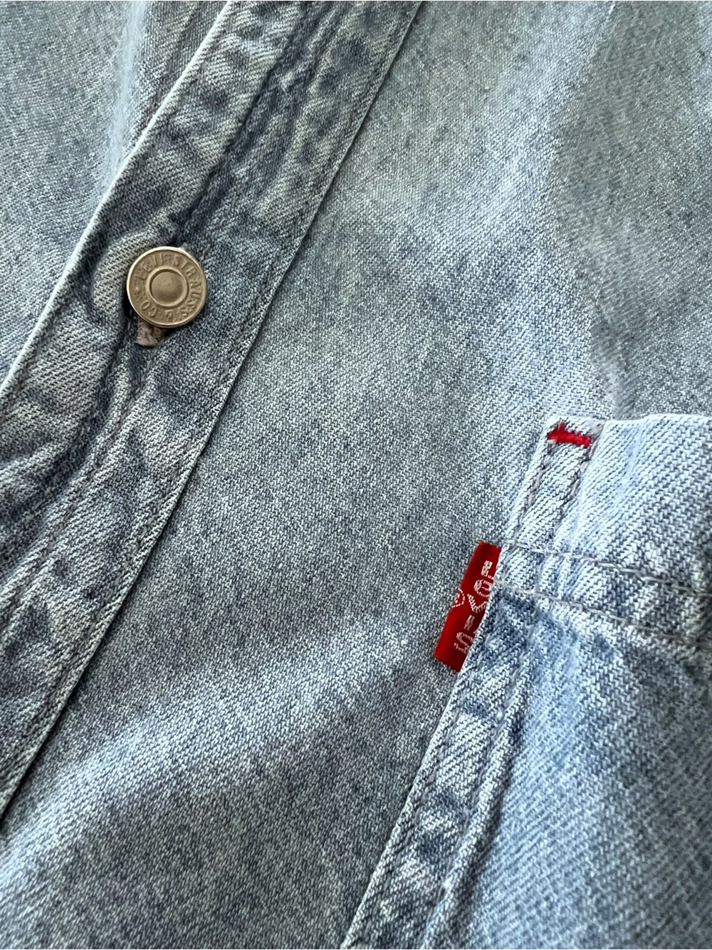 Vintage Levi’s Denim Blue Pocket Shirt 90's Workwear Style Size Large - Picture 2 of 8